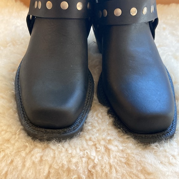 NWOT Canada West Women's Boots - Black Loggertan 7629. Size 6- C width. - Picture 5 of 8